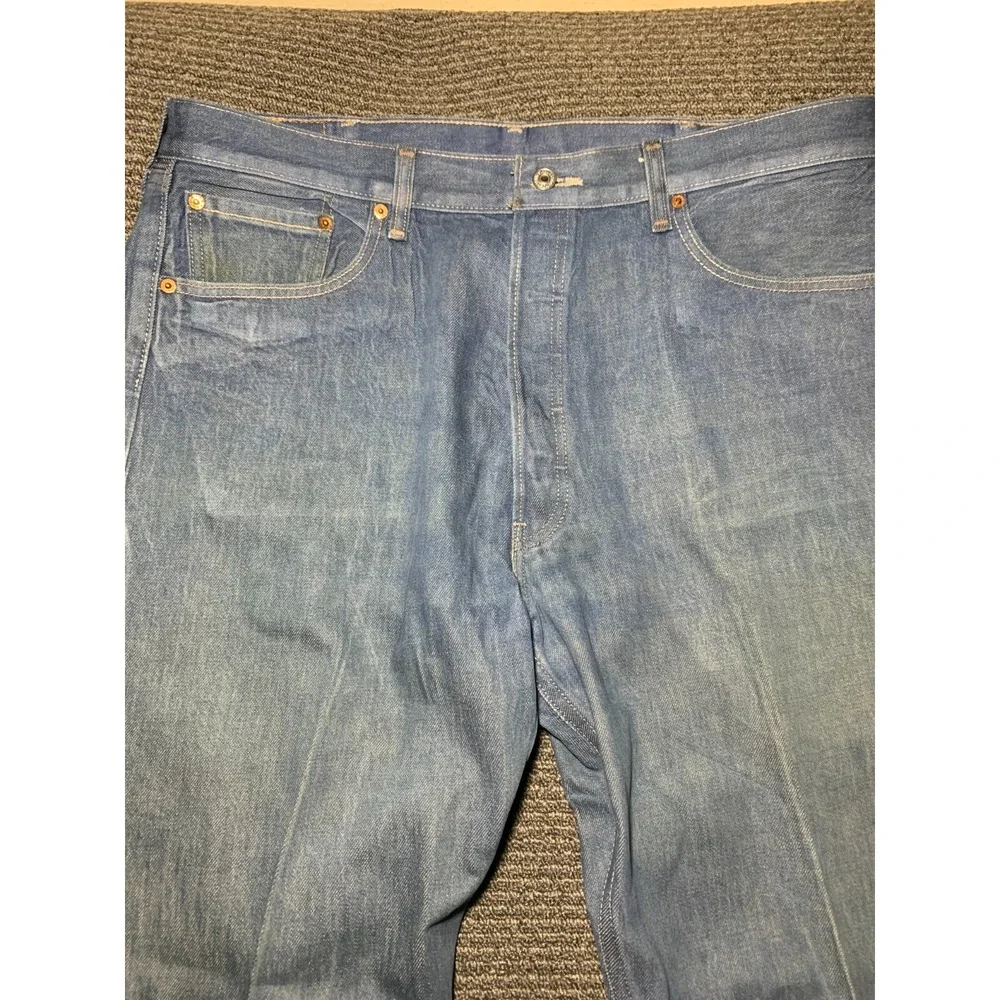Levi Strauss 501 Men's Light Wash Button Fly Jeans W40x34